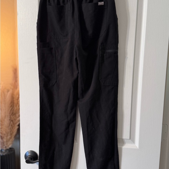 FIGS Scrub Pants - Picture 2 of 5